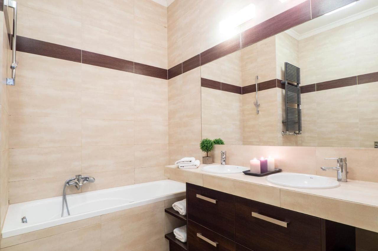 As Home Apartamenty Rynek 50 R503 Amazing View Breslavia Esterno foto